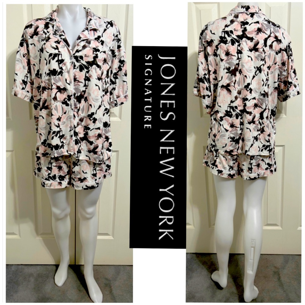 NWOT, Jones New York Signature, Matching Shirt and Shorts, 2 Piece Pajama Set.